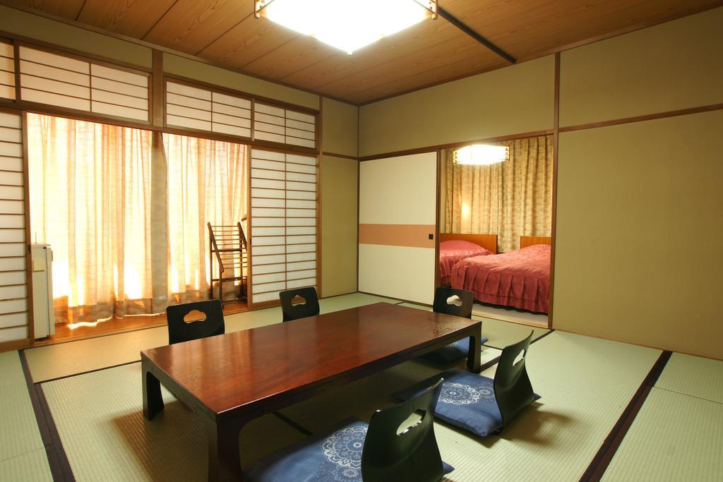 Imakuni Ryokan Takacsiho Szoba fotó