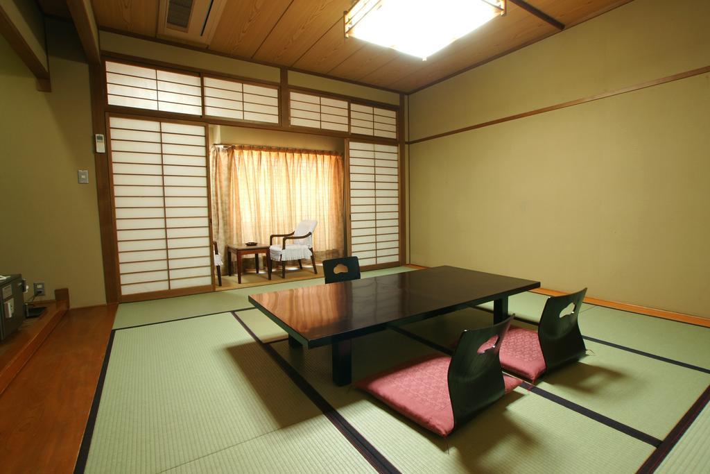Imakuni Ryokan Takacsiho Szoba fotó